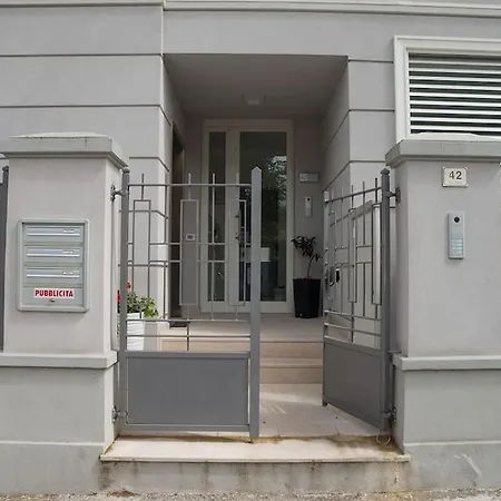 Al Mare Apartment